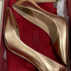 Valentino Metallic Rose Pumps
